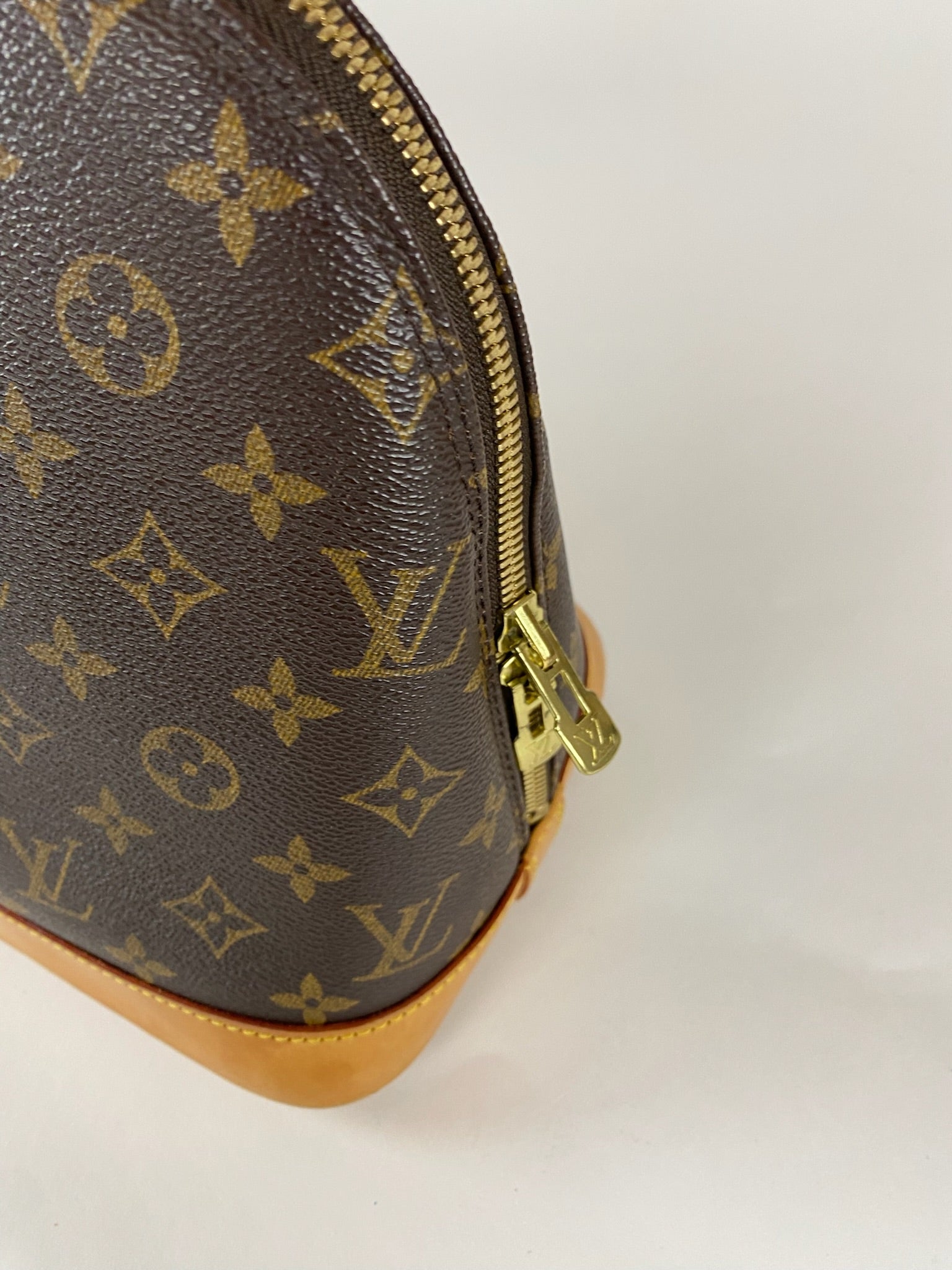 Louis Vuitton Alma