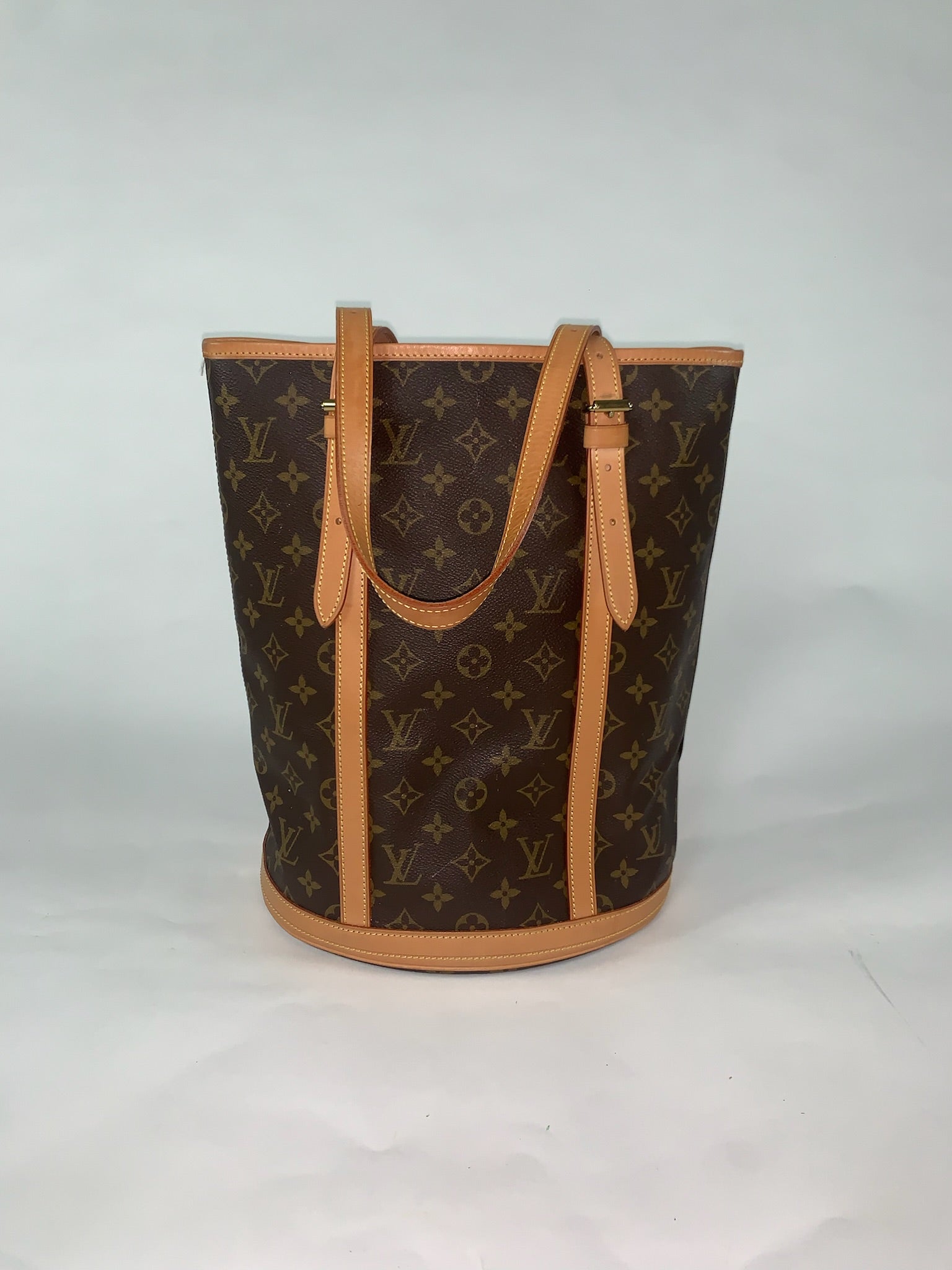 Louis Vuitton Bucket MM