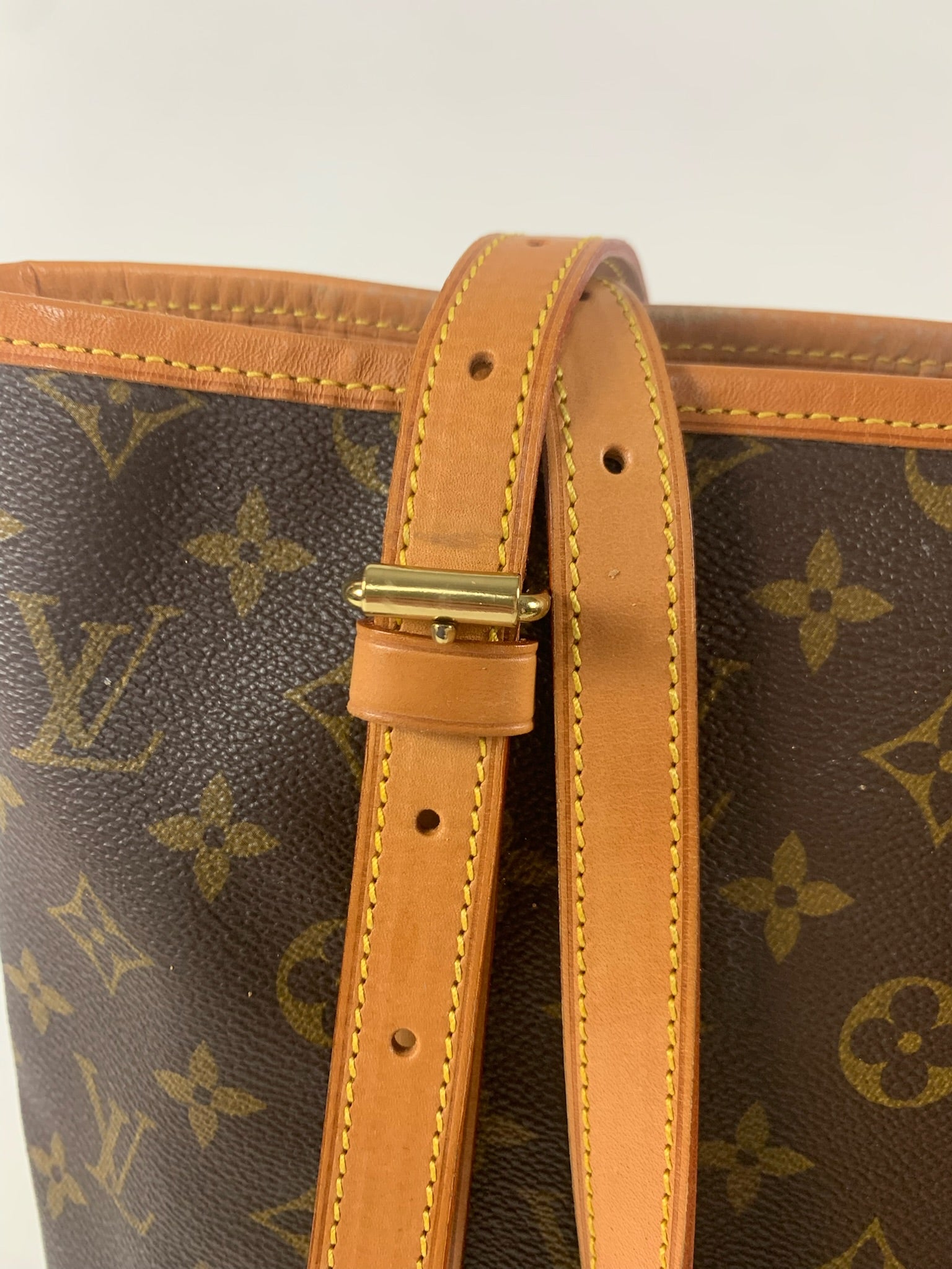 Louis Vuitton Bucket MM