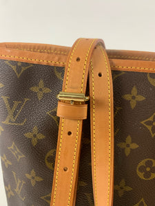 Louis Vuitton Bucket MM