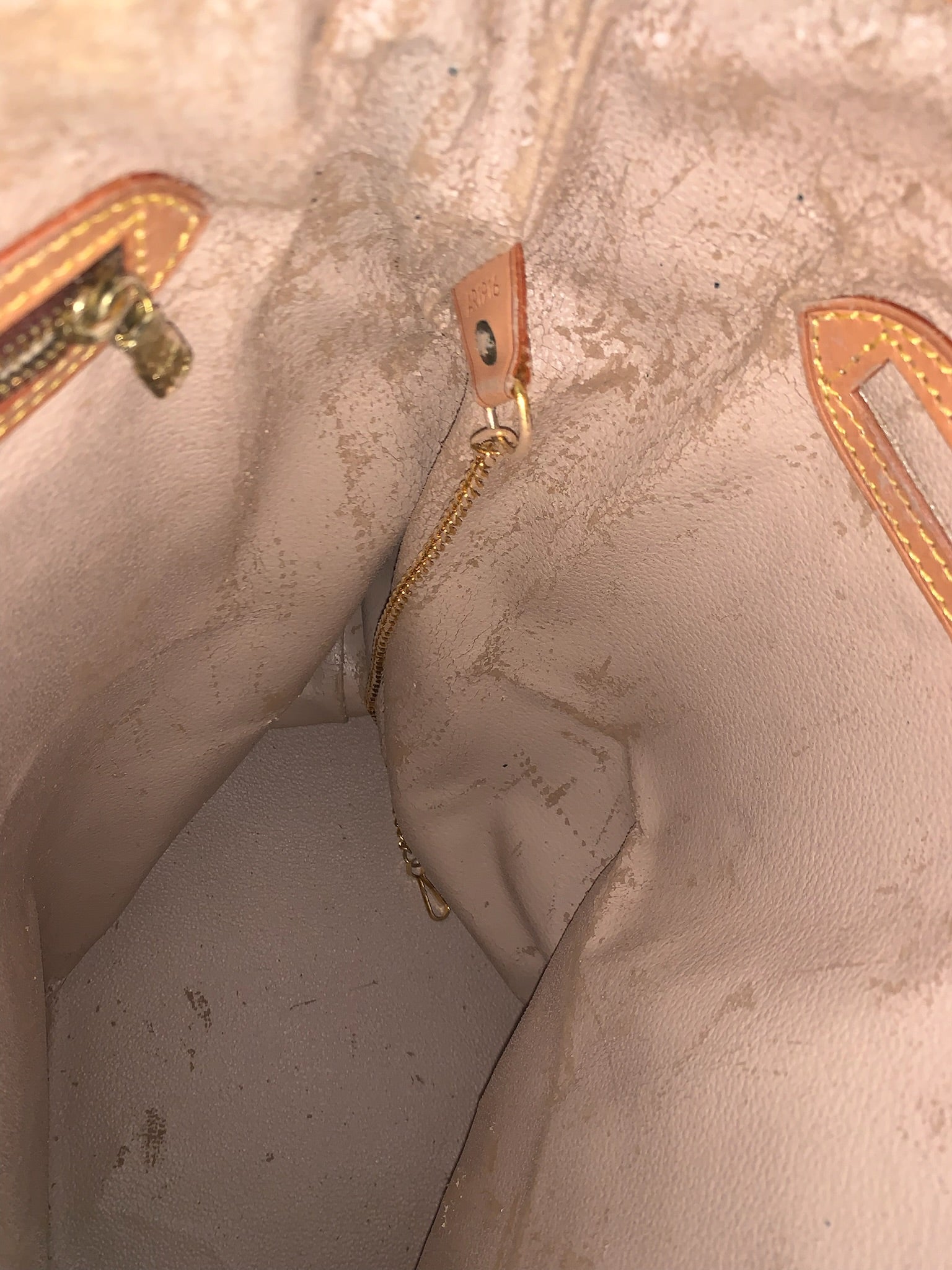 Louis Vuitton Bucket MM