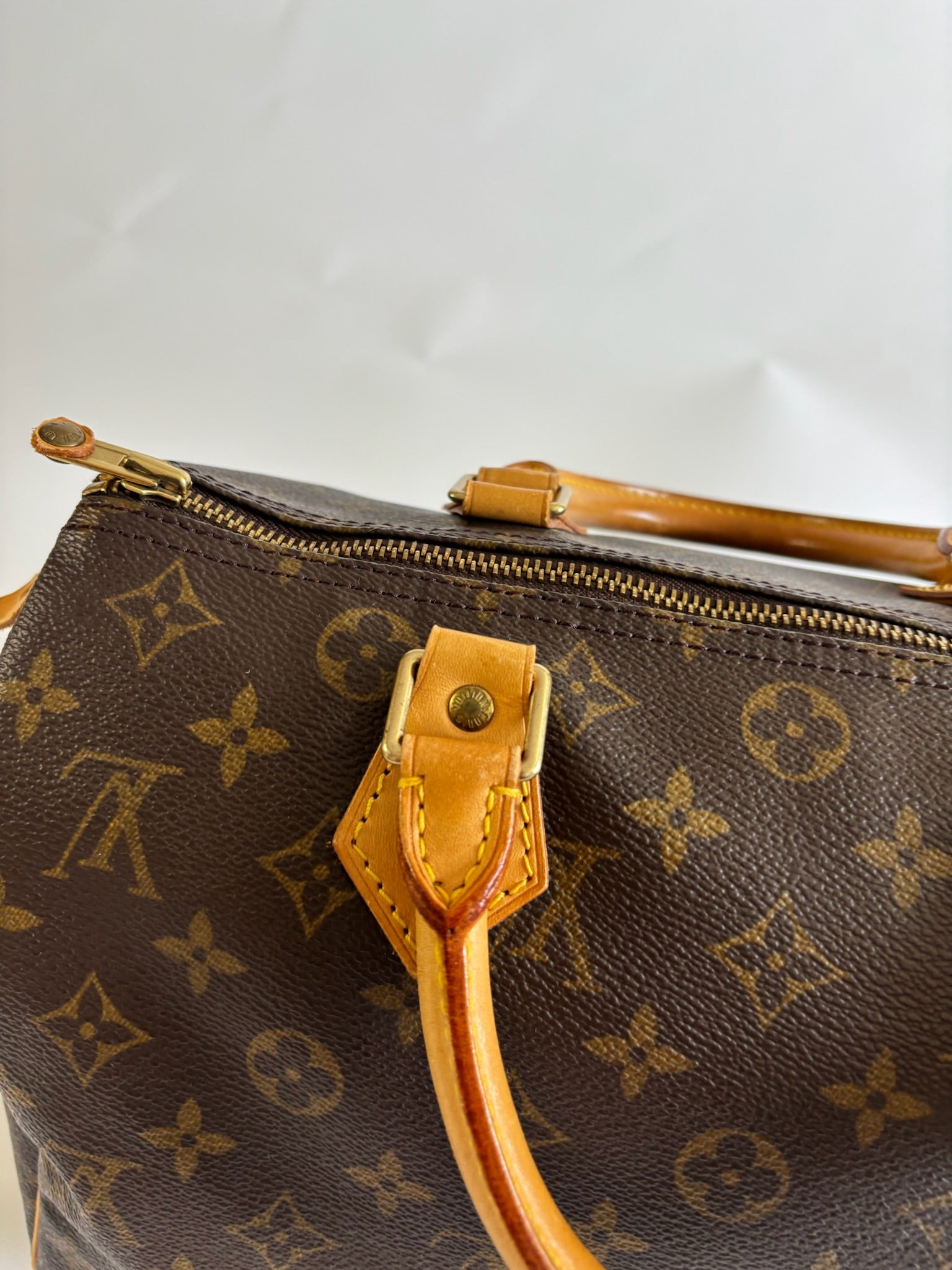 Louis Vuitton Speedy 30