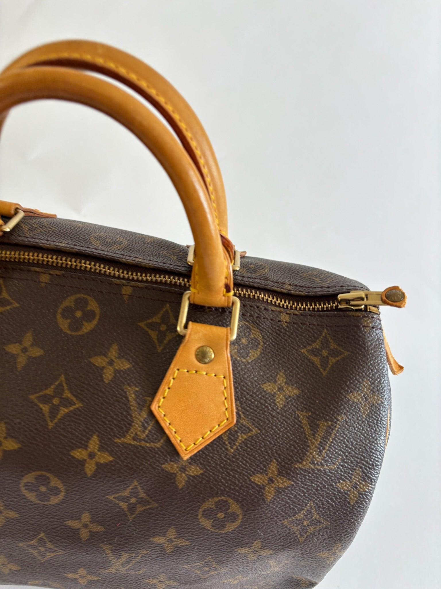 Louis Vuitton Speedy 30