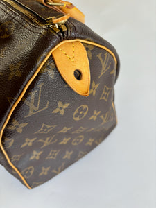 Louis Vuitton Speedy 30