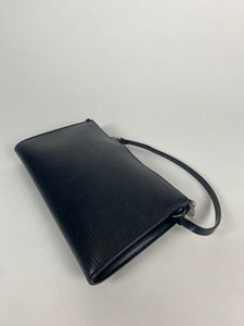 Louis Vuitton Epi-Leder Pochette